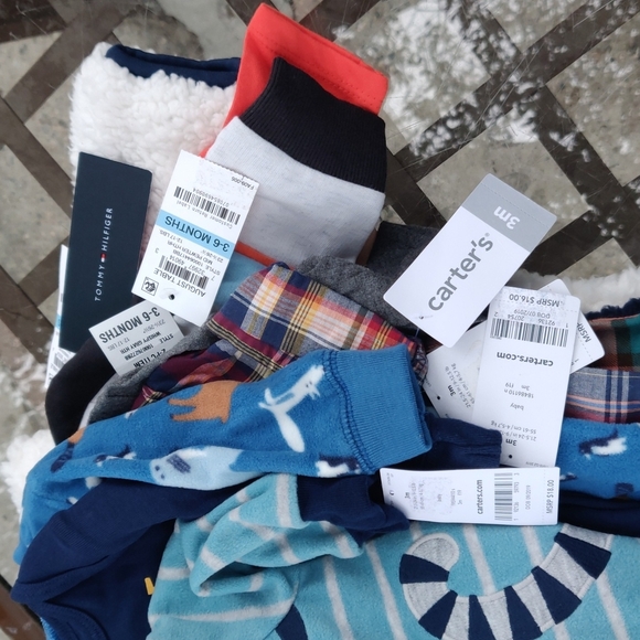 Bundle tommy hilfiger Carter's first impression 13 piece size 3-6 Months - Picture 12 of 12
